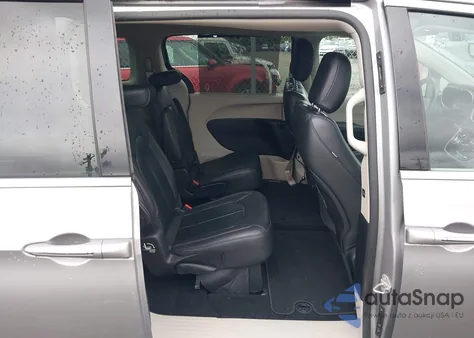 2017 Chrysler Pacifica Touring-L из США, поврежденный, VIN 2C4RC1BG9HR634715